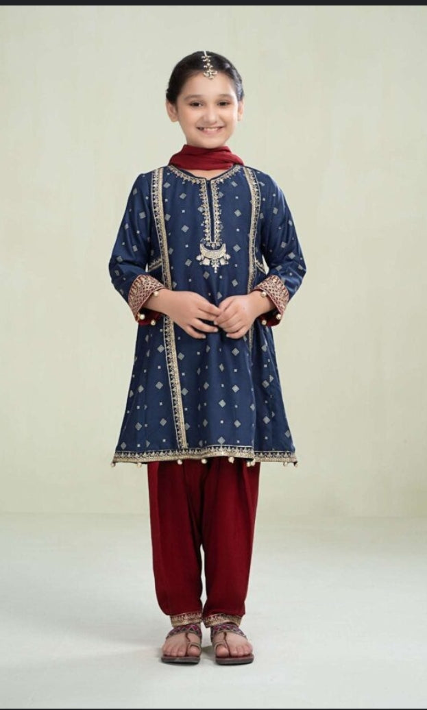 2 Pcs Fancy Embroided Lawn Dress For Girls